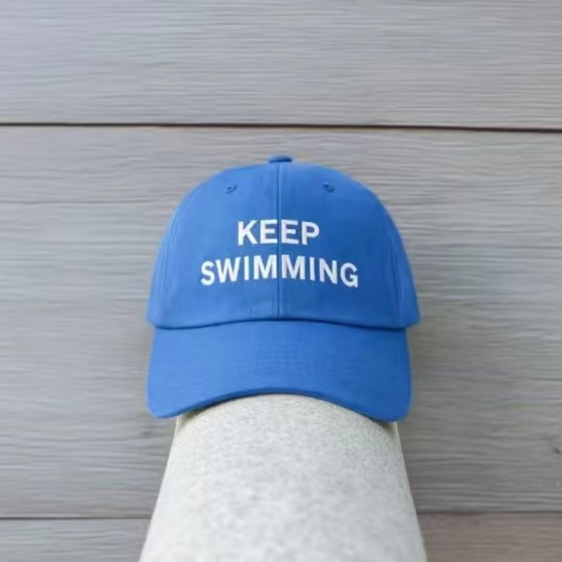 Men Accessories H&M - 2026年トレンドの「Keep Swimming」新文字刺繍入り野球帽、男女兼用、おしゃれな日よけソフトトップハット、ダックビルキャップ