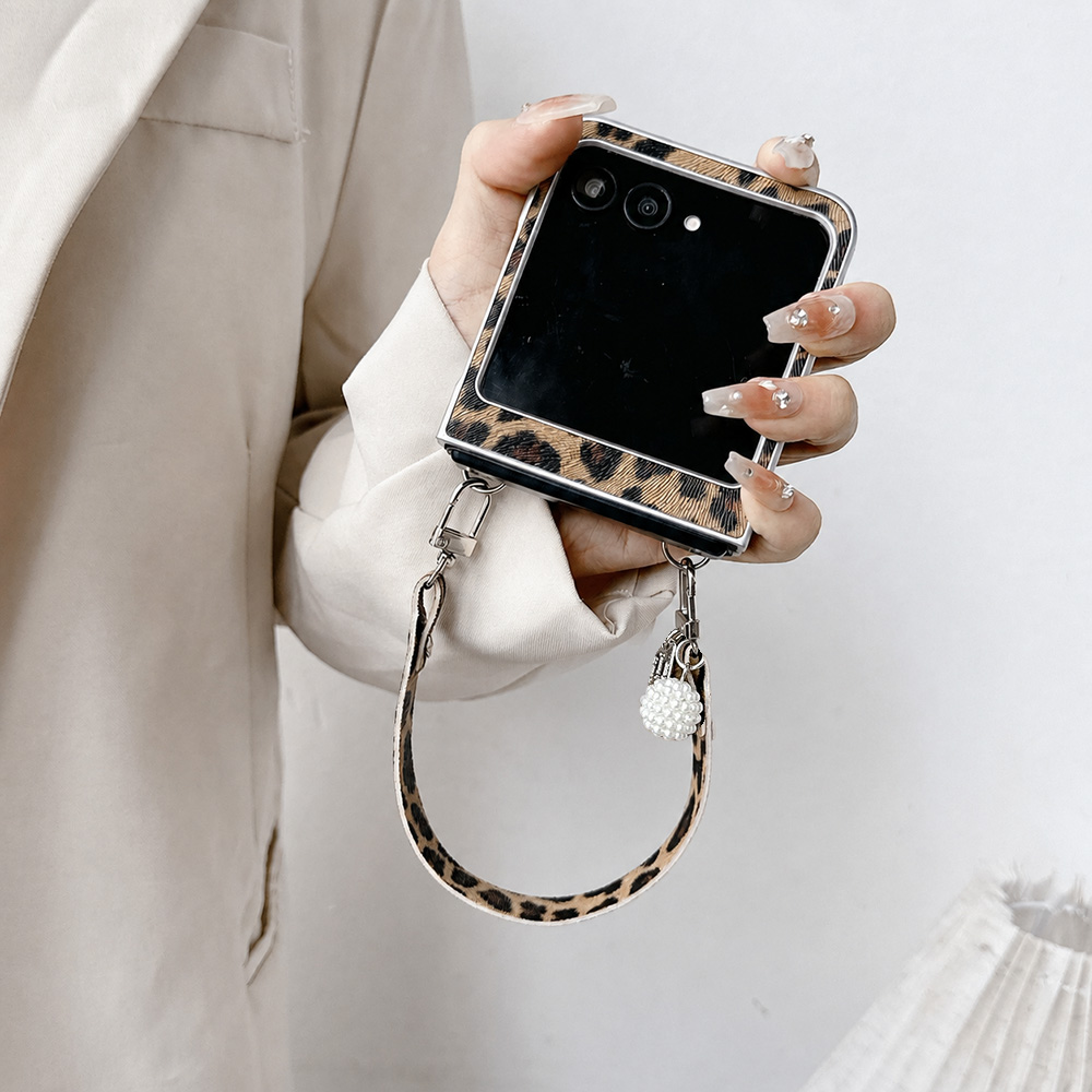 ヒョウ柄折りたたみフリップ電話ケース Motorola Ra - Mens Accessories Style のレビューと価格