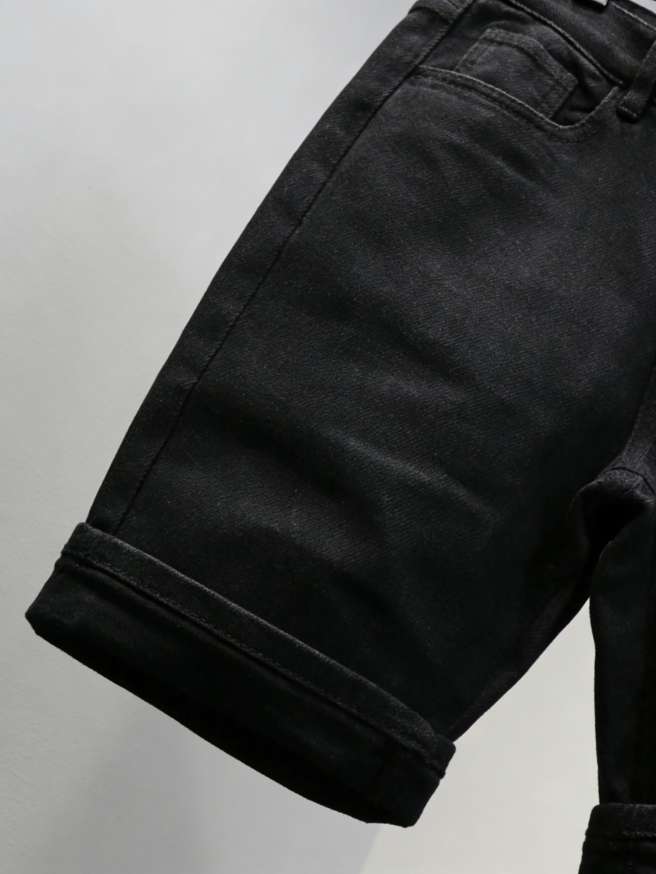 プレーンジーンズ ブラック スリムデニムショーツ 男性用 ラ - Mens Accessories Style のレビューと価格